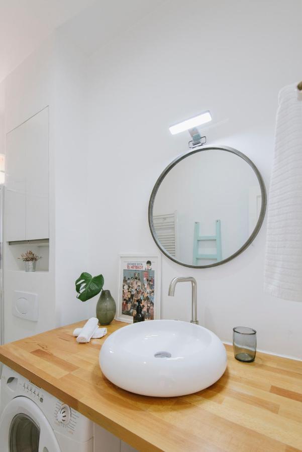Apartamento El Botones Nuevo Y Luminoso Apto De Diseno En Lavapies Madrid Exterior foto